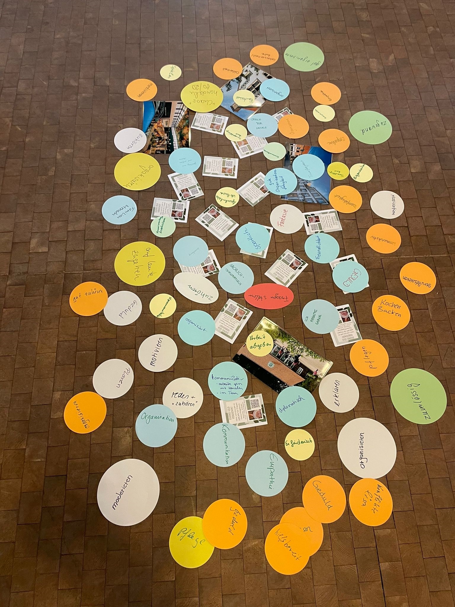 Sich der eigenen Stärken bewusst werden, ist ein wesentliches Element des JobCafés. Bildquelle: Judith Renger-Stilling, Arbeitskreis Frauen