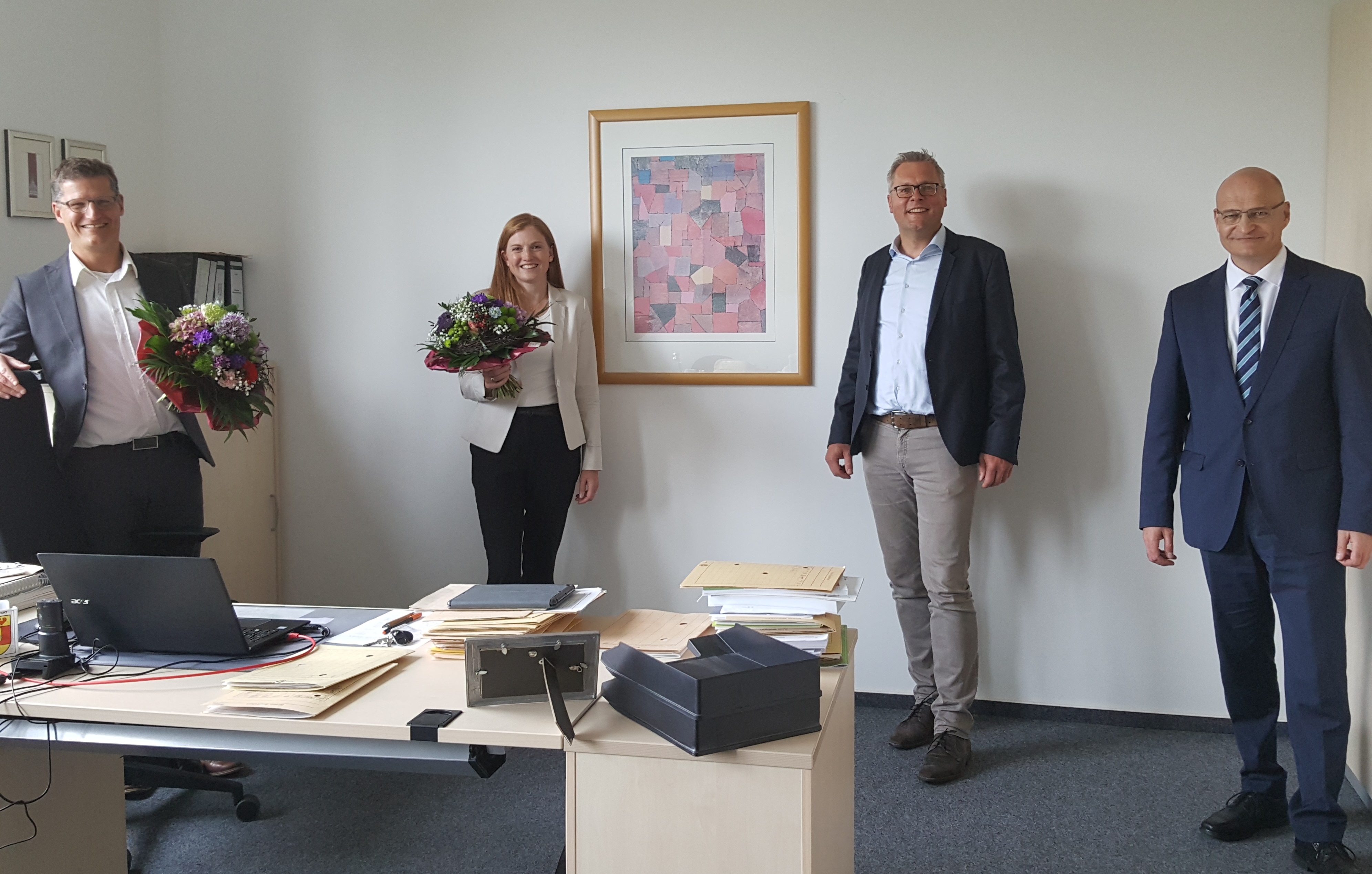 Thomas Robert und Dr. Martin Sommer gratulieren den neuen Vorstandsmitgliedern. 