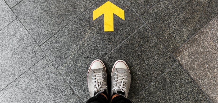 Direction arrow on the floor