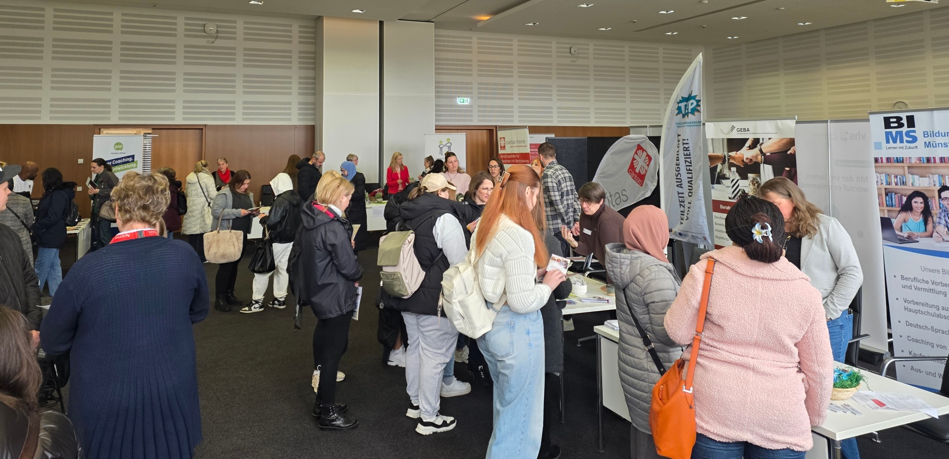 Viel Besucherinnen und Besucher informierten sich beim Treff Chancengleichheit über ihre beruflichen Zukunftsaussichten.